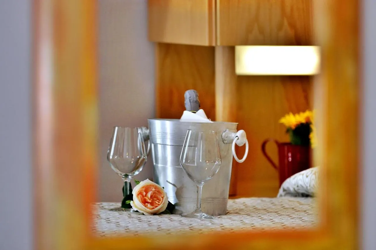 Hotel Fiordaliso Sirmione 2*,