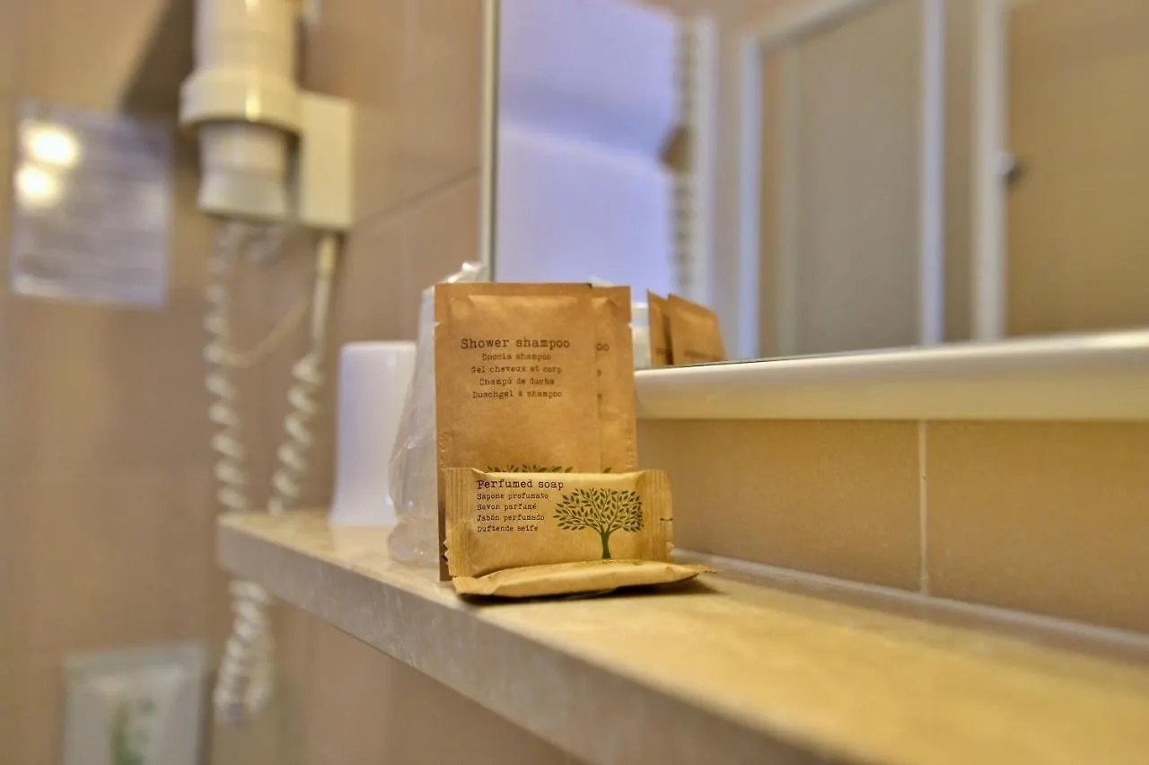 Hotel Fiordaliso Sirmione 2*,